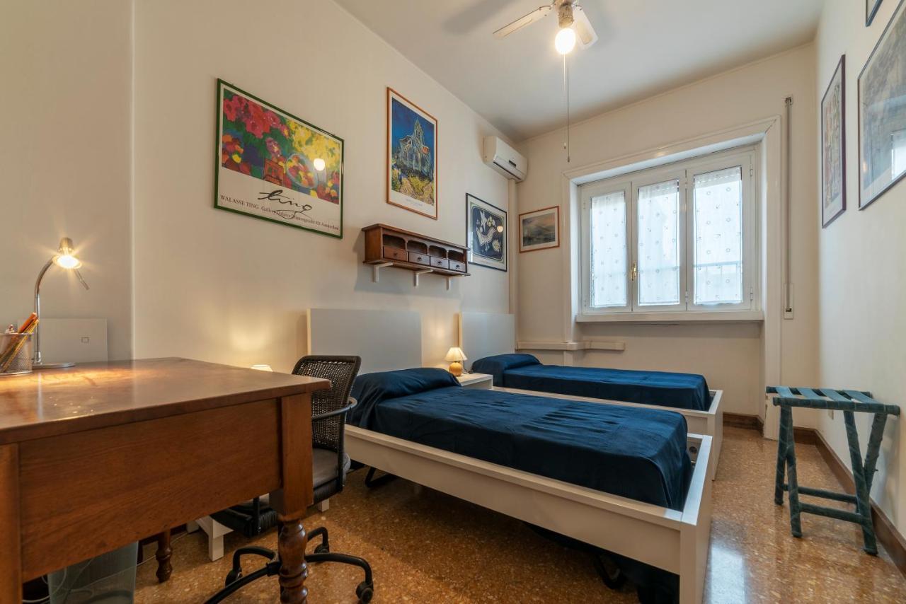 Roomy And Bright Apartment With Terrace روما المظهر الخارجي الصورة